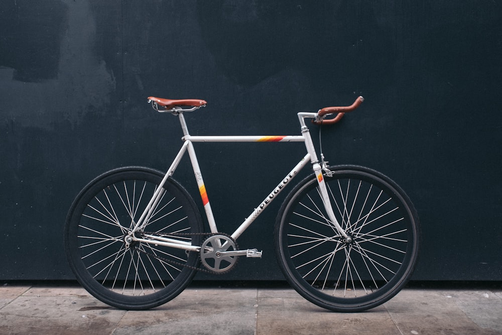 Image 15: Road bike against wall